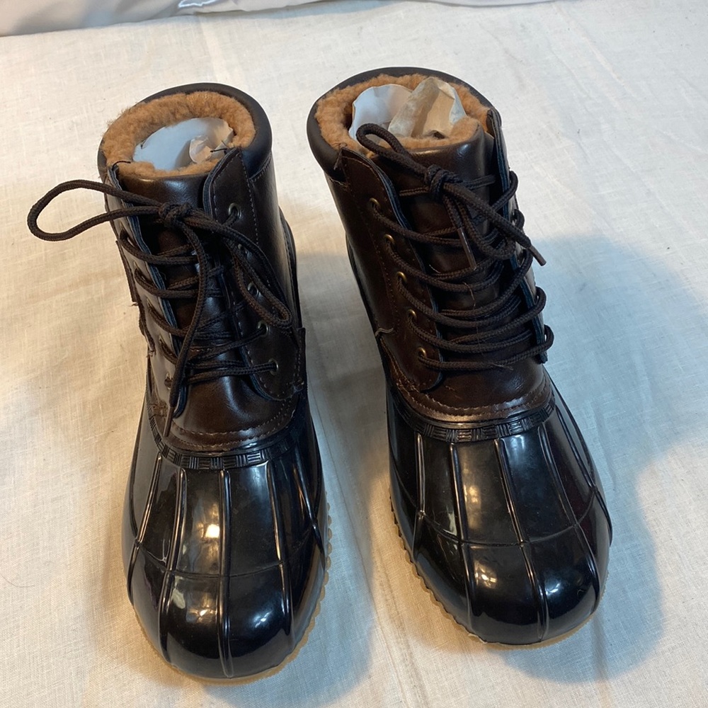 Golden Road women’s Brown boots Size 7 new
